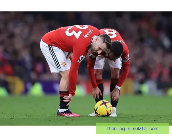 约罗在曼联季前赛遭遇脚部骨折伤情严重 预计三个月内修养恢复